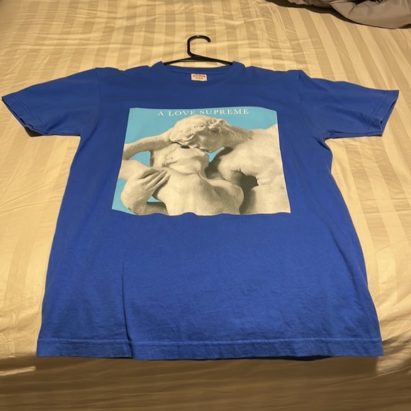 Supreme tee medium - Picture 2 of 4